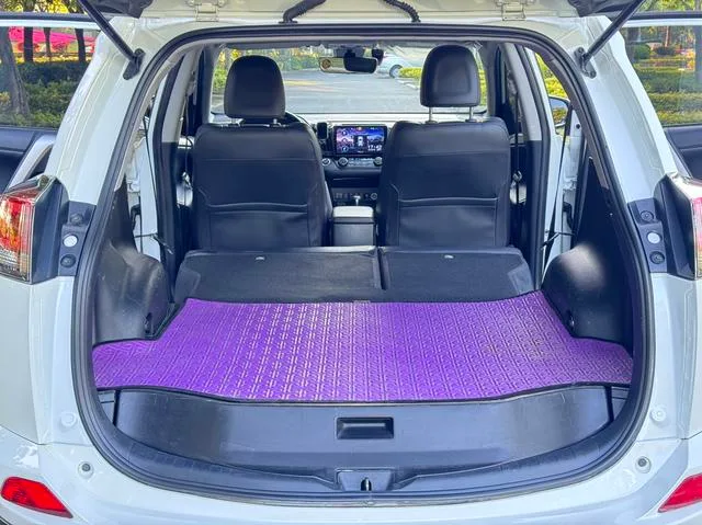 Toyota RAV4 2018 2.5L Élite automatique à quatre roues motrices i Version intérieur photo 20 Toyota RAV4 2018 2.5L Élite automatique à quatre roues motrices i Version intérieur photo 20