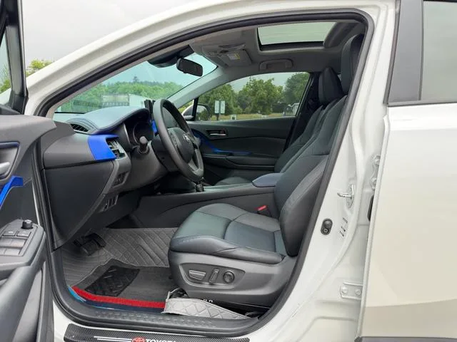 Toyota C-HR 2022 2.0L Leading Edition exterior photo 5 Toyota C-HR 2022 2.0L Leading Edition exterior photo 5