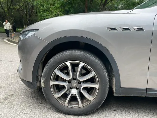 Maserati Levante 2016 3.0T Levante interior photo 7 Maserati Levante 2016 3.0T Levante interior photo 7