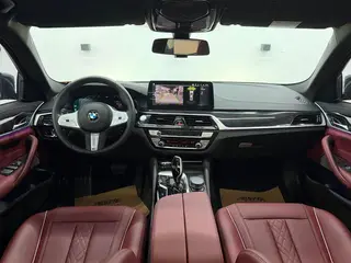 BMW 5 Series 2022 Segundo cambio 525Li M Conjunto deportivo interior foto 8 BMW 5 Series 2022 Segundo cambio 525Li M Conjunto deportivo interior foto 8