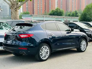 Maserati Levante 2019 3.0T Premium Blue Global Limited Edition Country VI exterior photo 4 Maserati Levante 2019 3.0T Premium Blue Global Limited Edition Country VI exterior photo 4