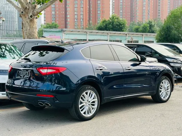 Maserati Levante 2019 3.0T Premium Blue Global Limited Edition Country VI exterior photo 4 Maserati Levante 2019 3.0T Premium Blue Global Limited Edition Country VI exterior photo 4