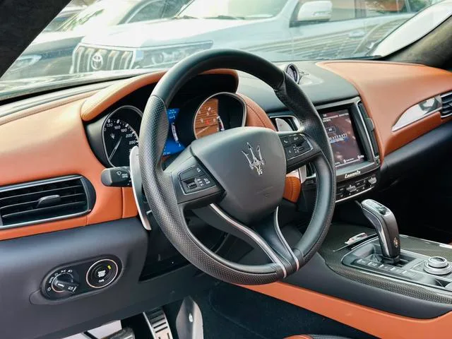 Maserati Levante 2019 3.0T Premium Blue Global Limited Edition Country VI exterior photo 8 Maserati Levante 2019 3.0T Premium Blue Global Limited Edition Country VI exterior photo 8