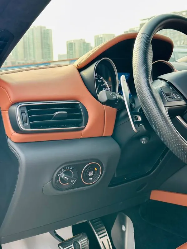 Maserati Levante 2019 3.0T Premium Blue Global Limited Edition Country VI interior photo 12 Maserati Levante 2019 3.0T Premium Blue Global Limited Edition Country VI interior photo 12