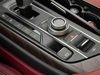 Maserati Levante 2016 3.0T Levante interior photo 14 Maserati Levante 2016 3.0T Levante interior photo 14