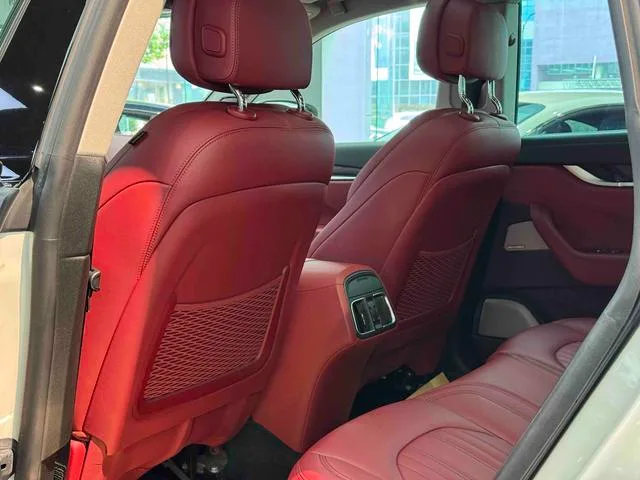 Maserati Levante 2016 3.0T Levante interior photo 16 Maserati Levante 2016 3.0T Levante interior photo 16