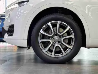 Maserati Levante 2016 3.0T Levante interior photo 18 Maserati Levante 2016 3.0T Levante interior photo 18