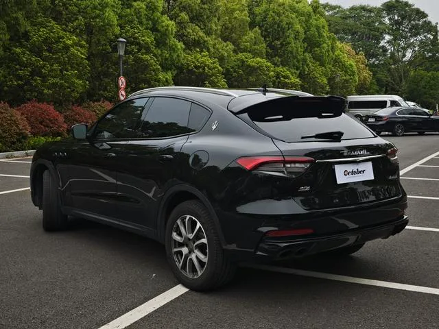 Maserati Levante 2016 3.0T Levante exterior foto 4 Maserati Levante 2016 3.0T Levante exterior foto 4