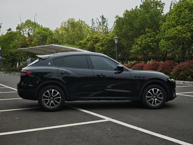 Maserati Levante 2016 3.0T Levante exterior foto 10 Maserati Levante 2016 3.0T Levante exterior foto 10