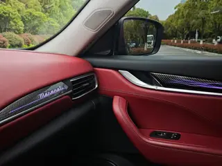 Maserati Levante 2016 3.0T Levante interior foto 15 Maserati Levante 2016 3.0T Levante interior foto 15