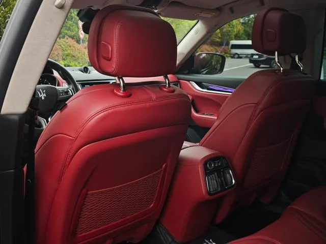 Maserati Levante 2016 3.0T Levante interior foto 16 Maserati Levante 2016 3.0T Levante interior foto 16
