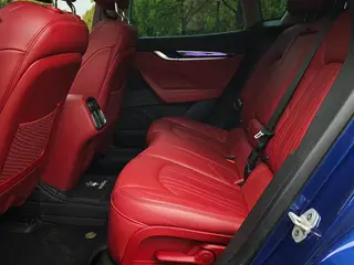 Maserati Levante 2016 3.0T Levante interior foto 17 Maserati Levante 2016 3.0T Levante interior foto 17