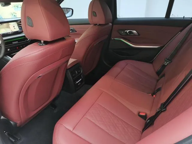 BMW 3 Series 2025 330i M Sports Night Suit exterior photo 3 BMW 3 Series 2025 330i M Sports Night Suit exterior photo 3