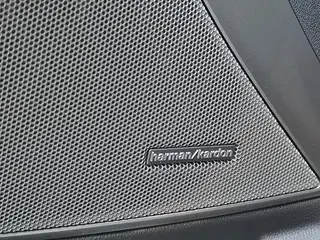 BMW 3 Series 2025 330i M Sports Night Suit interior photo 12 BMW 3 Series 2025 330i M Sports Night Suit interior photo 12
