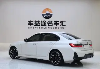 BMW 3 Series 2025 330i M Sports Night Suit interior photo 14 BMW 3 Series 2025 330i M Sports Night Suit interior photo 14