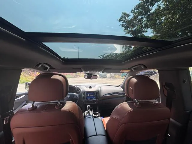 Maserati Levante 2018 3.0T Classic Edition interior photo 11 Maserati Levante 2018 3.0T Classic Edition interior photo 11