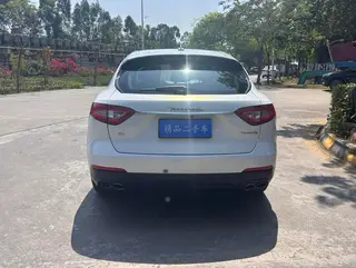 Maserati Levante 2018 3.0T Classic Edition interior photo 15 Maserati Levante 2018 3.0T Classic Edition interior photo 15