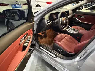BMW 3 Series 2025 330Li M Sports Night Suit interior photo 15 BMW 3 Series 2025 330Li M Sports Night Suit interior photo 15