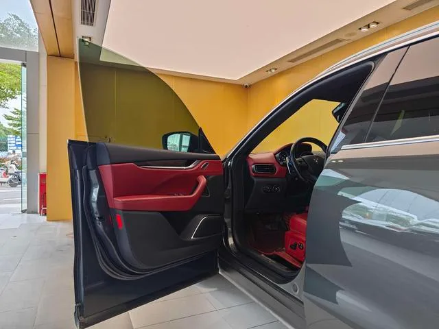 Maserati Levante 2016 3.0T Levante exterior photo 8 Maserati Levante 2016 3.0T Levante exterior photo 8