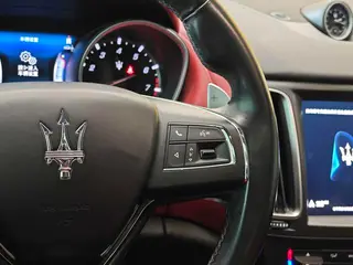 Maserati Levante 2016 3.0T Levante interior photo 18 Maserati Levante 2016 3.0T Levante interior photo 18