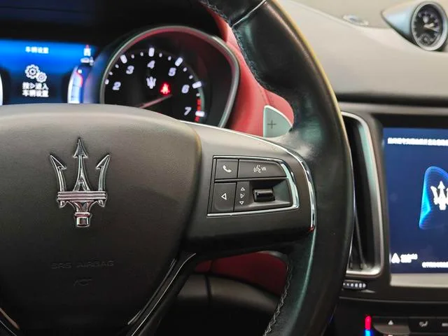 Maserati Levante 2016 3.0T Levante interior photo 18 Maserati Levante 2016 3.0T Levante interior photo 18