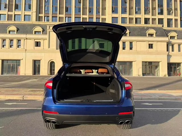 Maserati Levante 2016 3.0T Levante interior photo 18 Maserati Levante 2016 3.0T Levante interior photo 18