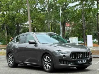 Maserati Levante 2016 3.0T Levante exterior photo 3 Maserati Levante 2016 3.0T Levante exterior photo 3