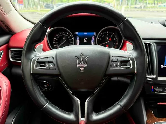 Maserati Levante 2016 3.0T Levante exterior photo 4 Maserati Levante 2016 3.0T Levante exterior photo 4