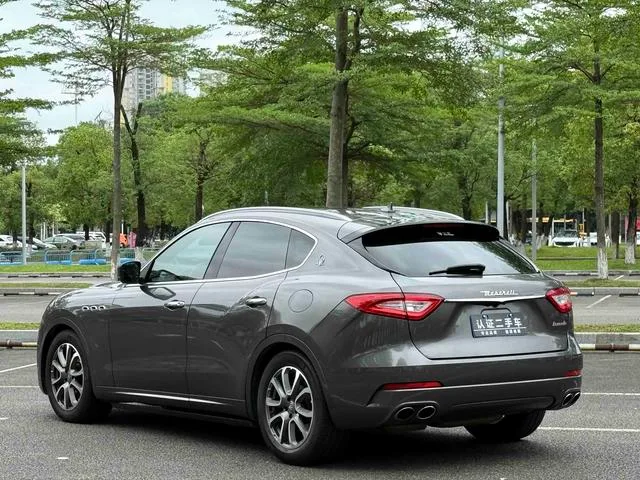 Maserati Levante 2016 3.0T Levante exterior photo 8 Maserati Levante 2016 3.0T Levante exterior photo 8