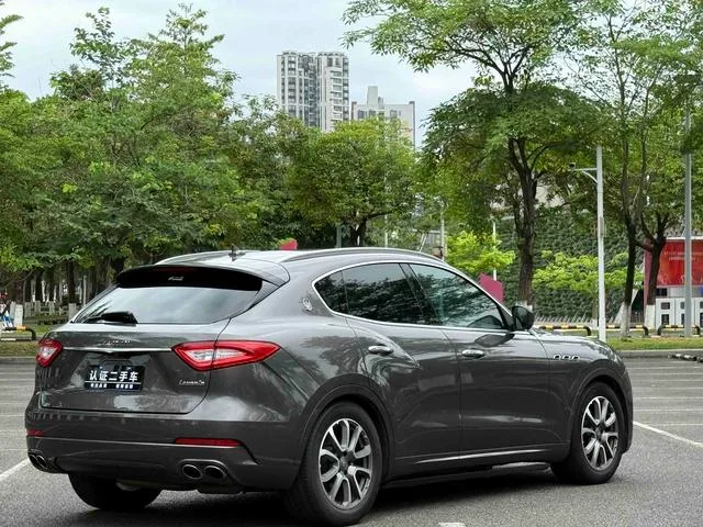 Maserati Levante 2016 3.0T Levante exterior photo 9 Maserati Levante 2016 3.0T Levante exterior photo 9