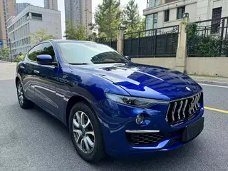 Maserati Levante 2022 2.0T GT Sharp Edition exterior photo 3 Maserati Levante 2022 2.0T GT Sharp Edition exterior photo 3