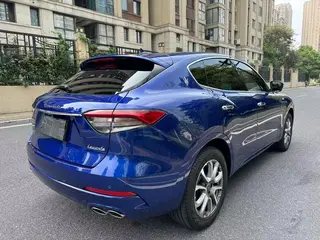 Maserati Levante 2022 2.0T GT Sharp Edition interior photo 12 Maserati Levante 2022 2.0T GT Sharp Edition interior photo 12