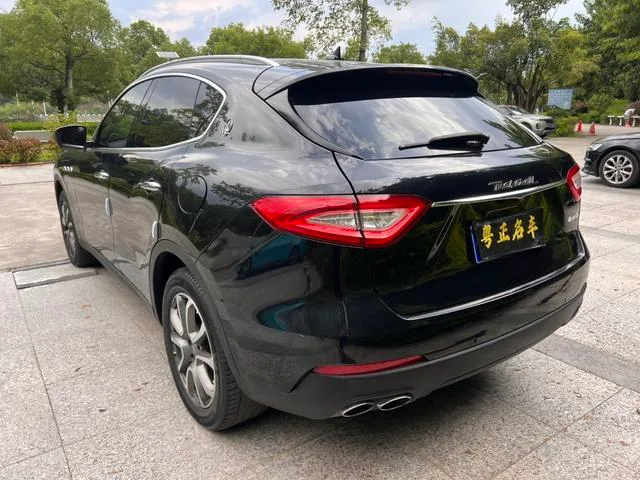 Maserati Levante 2016 3.0T Levante exterior photo 6 Maserati Levante 2016 3.0T Levante exterior photo 6