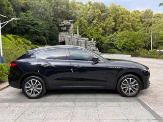 Maserati Levante 2016 3.0T Levante exterior photo 8 Maserati Levante 2016 3.0T Levante exterior photo 8