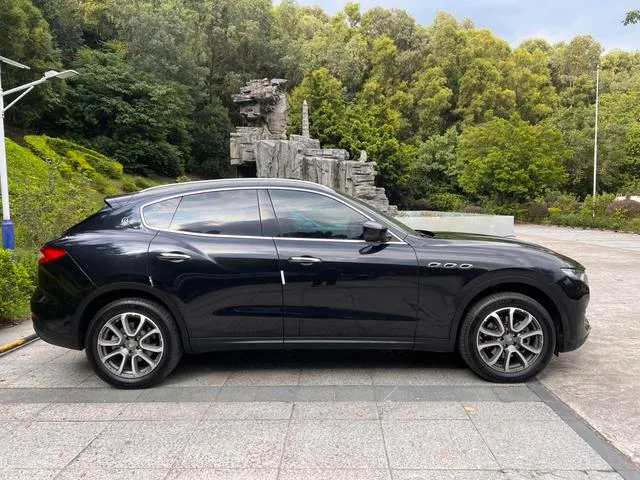 Maserati Levante 2016 3.0T Levante exterior photo 8 Maserati Levante 2016 3.0T Levante exterior photo 8