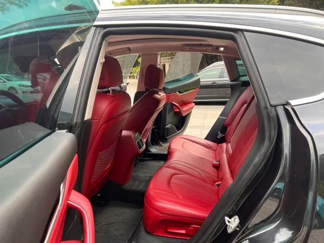 Maserati Levante 2016 3.0T Levante interior photo 11 Maserati Levante 2016 3.0T Levante interior photo 11