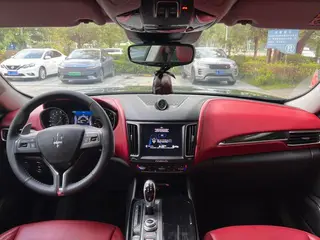 Maserati Levante 2016 3.0T Levante interior photo 14 Maserati Levante 2016 3.0T Levante interior photo 14