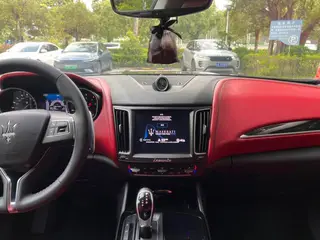 Maserati Levante 2016 3.0T Levante interior photo 15 Maserati Levante 2016 3.0T Levante interior photo 15