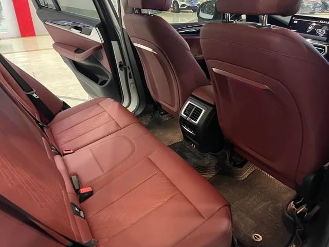 BMW X3 2022 xDrive25i M Conjunto deportivo interior foto 11 BMW X3 2022 xDrive25i M Conjunto deportivo interior foto 11