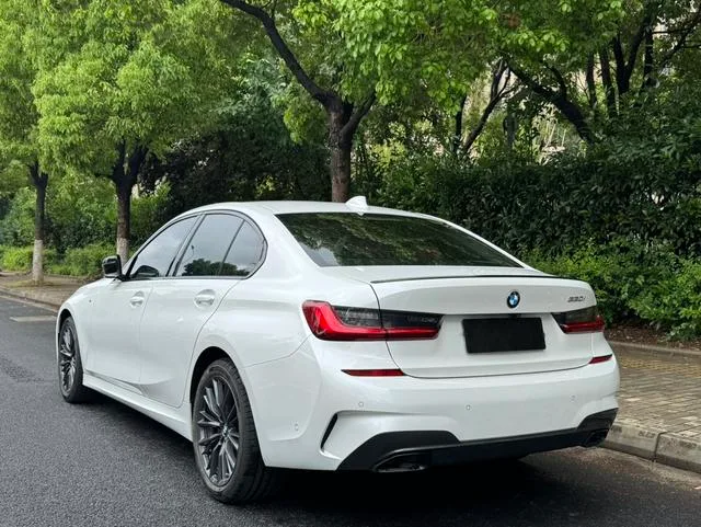 BMW 3 Series 2022 330i M Sports Night Suit exterior photo 4 BMW 3 Series 2022 330i M Sports Night Suit exterior photo 4