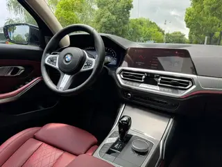 BMW 3 Series 2022 330i M Sports Night Suit interior photo 15 BMW 3 Series 2022 330i M Sports Night Suit interior photo 15