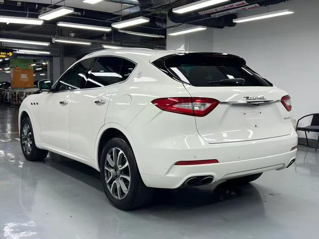 Maserati Levante 2016 3.0T Levante exterior photo 4 Maserati Levante 2016 3.0T Levante exterior photo 4