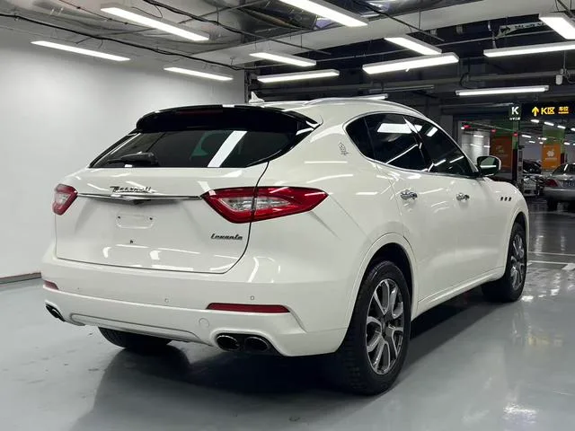 Maserati Levante 2016 3.0T Levante exterior photo 6 Maserati Levante 2016 3.0T Levante exterior photo 6