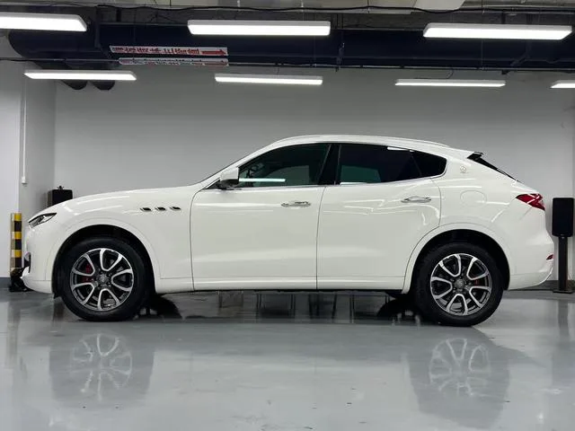 Maserati Levante 2016 3.0T Levante exterior photo 7 Maserati Levante 2016 3.0T Levante exterior photo 7