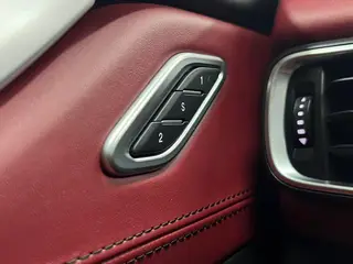 Maserati Levante 2016 3.0T Levante interior photo 12 Maserati Levante 2016 3.0T Levante interior photo 12