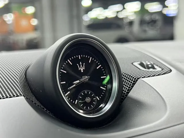 Maserati Levante 2016 3.0T Levante interior photo 15 Maserati Levante 2016 3.0T Levante interior photo 15