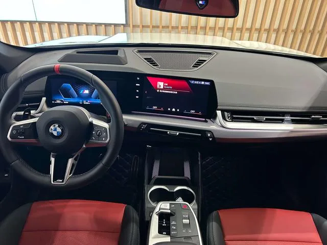 BMW X1 2024 M35Li interior foto 8 BMW X1 2024 M35Li interior foto 8
