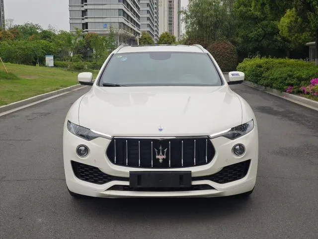 Maserati Levante 2016 3.0T Levante exterior photo 2 Maserati Levante 2016 3.0T Levante exterior photo 2