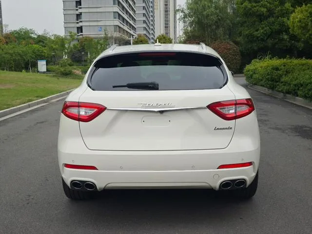Maserati Levante 2016 3.0T Levante exterior photo 4 Maserati Levante 2016 3.0T Levante exterior photo 4