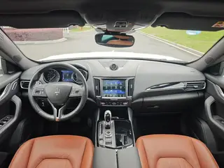 Maserati Levante 2016 3.0T Levante exterior photo 5 Maserati Levante 2016 3.0T Levante exterior photo 5